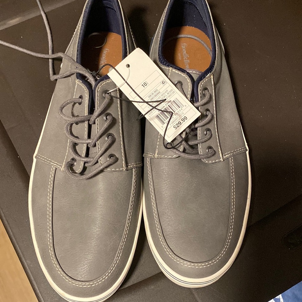 Goodfellow mens boat shoes tag on never worn size 10.5